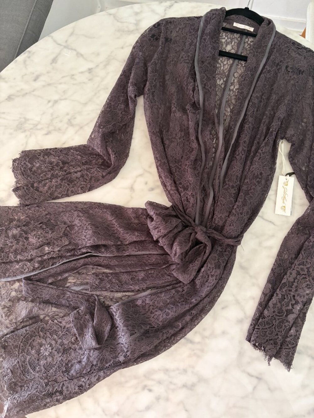Gold Hawk *New* Chantilly Lace Duster / Robe in Grey Pewter. w/belt SMALL